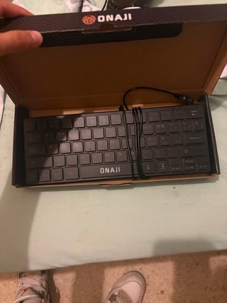 Teclado y ratón ONAJI RGB pde ser por separado 20€