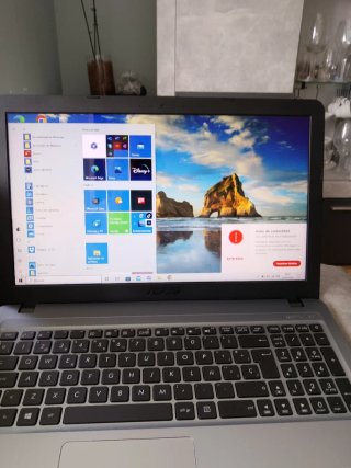 Ordenador portátil Asus F540S