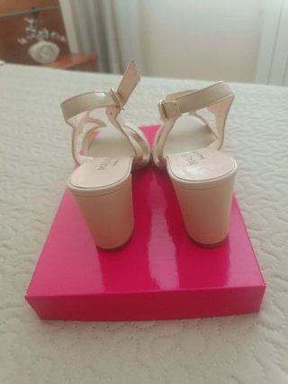Zapatos de tacón Malipiú Beige Talla 38
