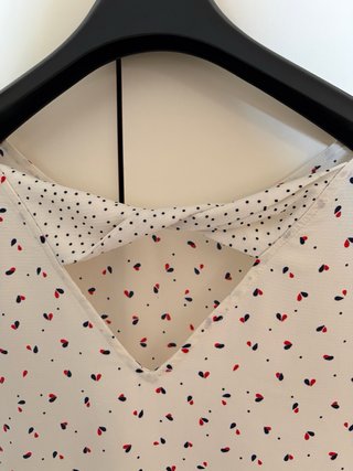Top Mango fantasia cuoricini taglia M