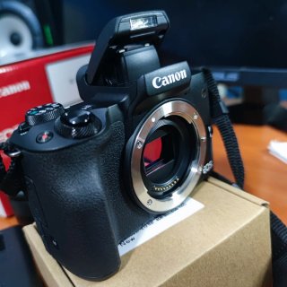 Cámara Canon EOS M50 Mark II + Accesorios.