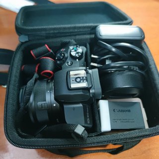 Cámara Canon EOS M50 Mark II + Accesorios.