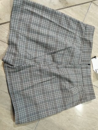 Falda - short de cuadros de zara