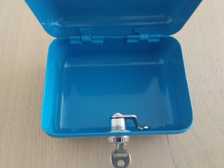 CAJA FUERTE CAUDALES DINERO METÁLICA CON LLAVE
