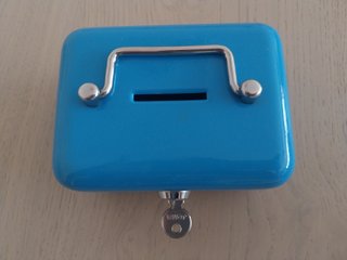 CAJA FUERTE CAUDALES DINERO METÁLICA CON LLAVE
