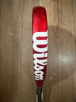 Pala de pádel Wilson Roja.