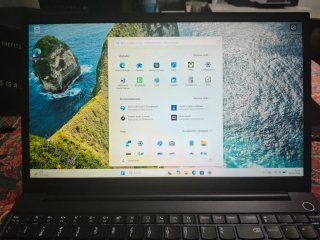 Portátil Lenovo ThinkPad E15 Gen 2 Negro