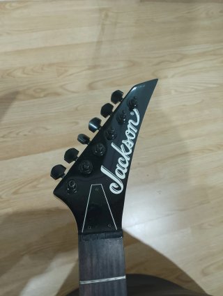 Cuerpo y mástil guitarra Jackson JS12
