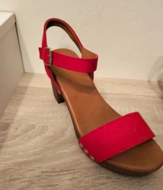 Sandalias de Verano Rojas y Marrones