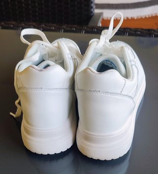 Zapatillas deportivas blancas talla 40