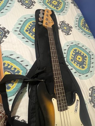 Bajo Eléctrico P-Bass Sunburst
