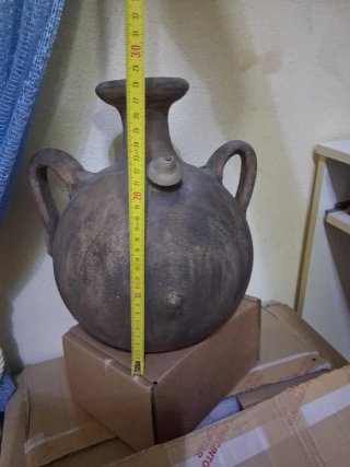Botijo antiguo de barro