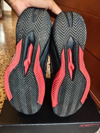Zapatillas Wilson Tenis Negras y Rojas