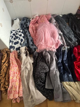 Lote Ropa vestidos  Niña 4-6 años