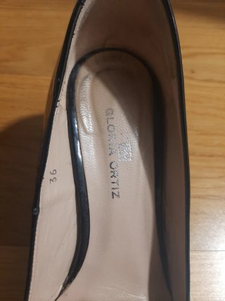 Zapatos Gloria Ortiz charol negro talla 36