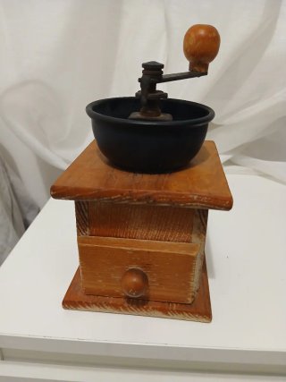 Molino de café vintage madera y metal
