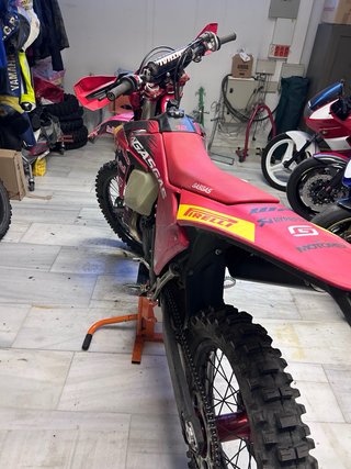 Gas Gas EC 300 Enduro/Motocross Roja