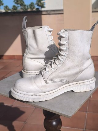 Botines Dr. Martens piel suave blanca n 39