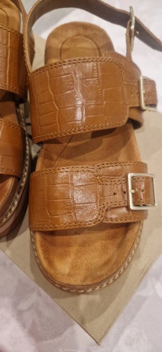 Sandalias Clarks Piel Plataforma Marrón