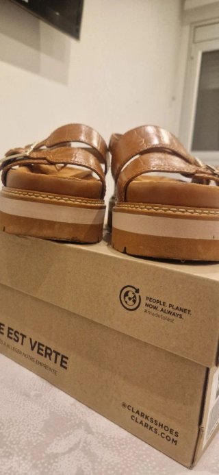 Sandalias Clarks Piel Plataforma Marrón