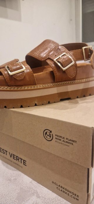 Sandalias Clarks Piel Plataforma Marrón
