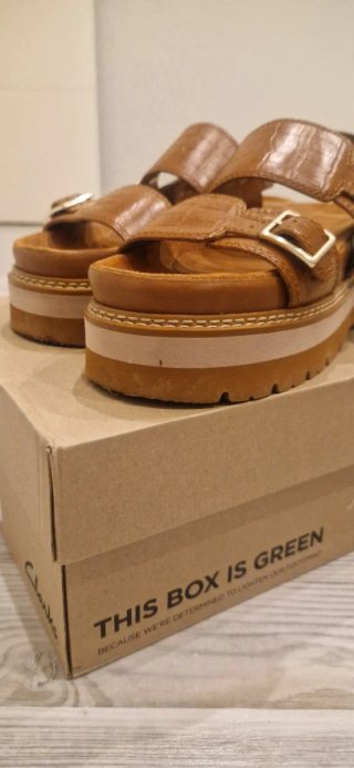 Sandalias Clarks Piel Plataforma Marrón