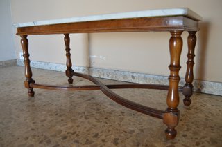 Mesa auxiliar vintage de madera y mármol
