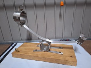 Jamonero profesional y madera artesanal a mano