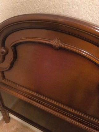 Cabecero de madera estilo clásico