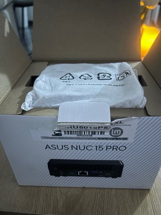 Mini PC Asus NUC 15 Pro Nero