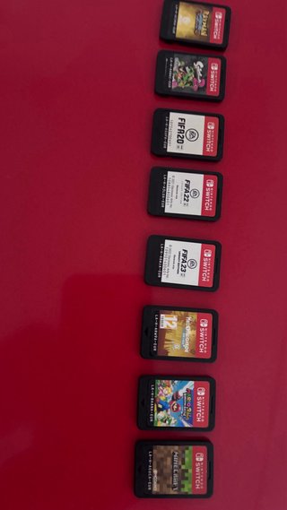 Nintendo Switch + 8 juegos y accesorios