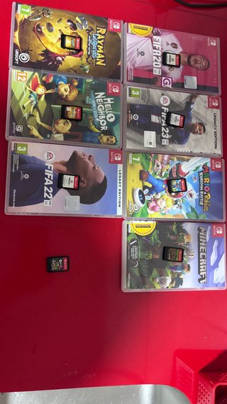 Nintendo Switch + 8 juegos y accesorios