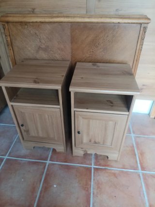 Cama madera con 2 mesitas