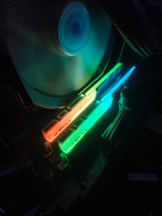 16gb RAM ddr4 gskill trident Z 3200mhz cl16