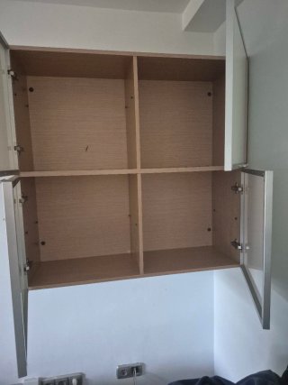 Mueble de salón madera y cristal