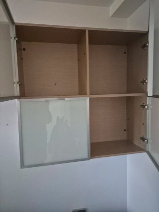 Mueble de salón madera y cristal