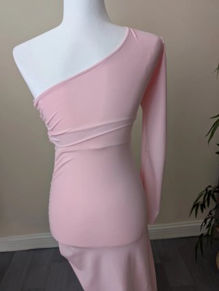 Vestido rosa asimétrico talla S