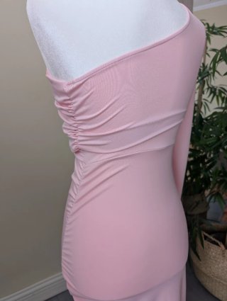 Vestido rosa asimétrico talla S