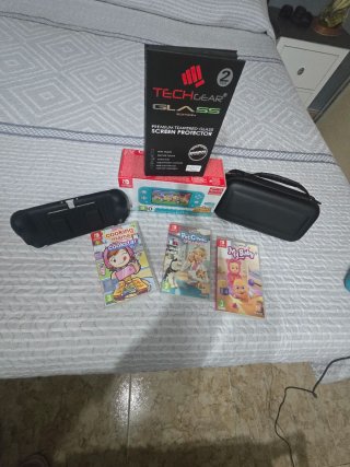 Nintendo Switch Lite Verde + Accesorios