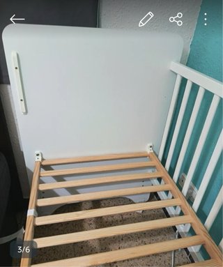 Cuna de bebé con diseño de oso
