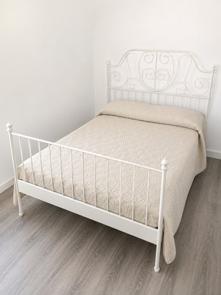 Cama IKEA LEIRVIK con colchón