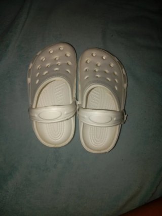 Zuecos blancos