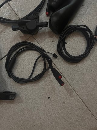Frenos Hidráulicos Delantero y Trasero