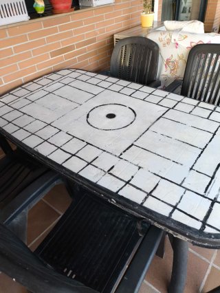Mesa y 5 sillas terraza. En Granollers