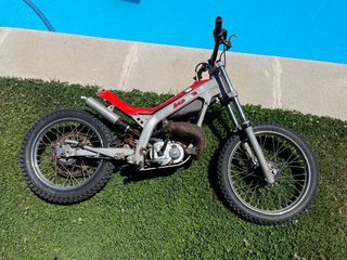 Beta 50 cc Trial Roja/Plata