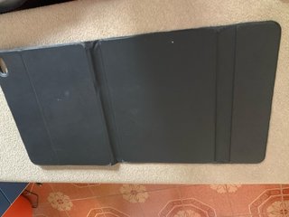 iPad 10ª gen 64GB Giallo Wi-Fi + Accessori