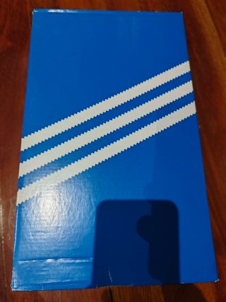Adidas 44,puestas 6 horas ,las vendo x lesión pie