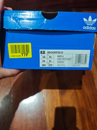 Adidas 44,puestas 6 horas ,las vendo x lesión pie
