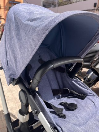 Coche Bebé Bugaboo Fox 2 Azul . Bolso a juego .