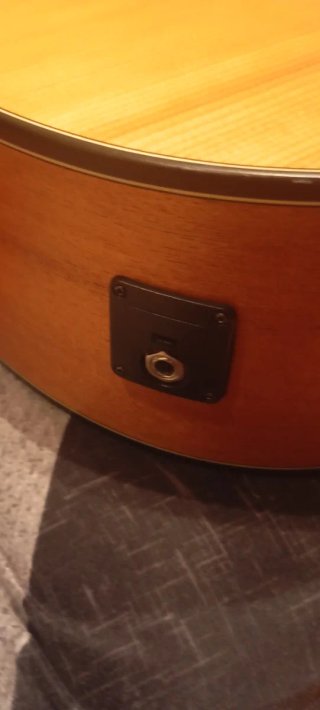 Guitarra Electroacústica + Bafle